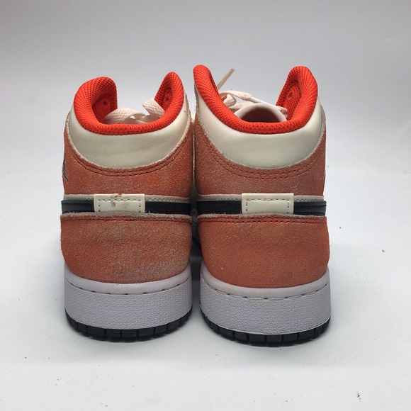 Air Jordan 1 Mid SE Peach/Black DV1336-800 USED Size 4Y - Picture 4 of 10